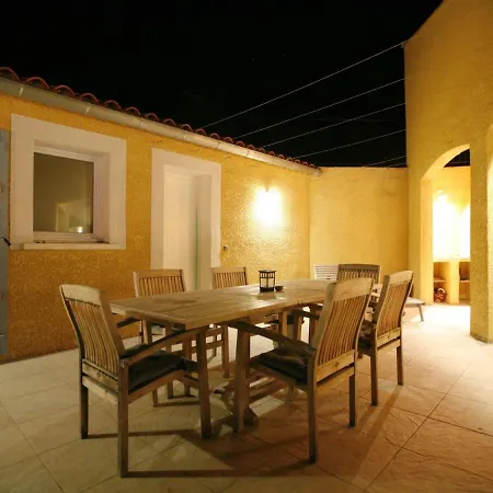 Holiday home Exotic In Ceps With Private Pool