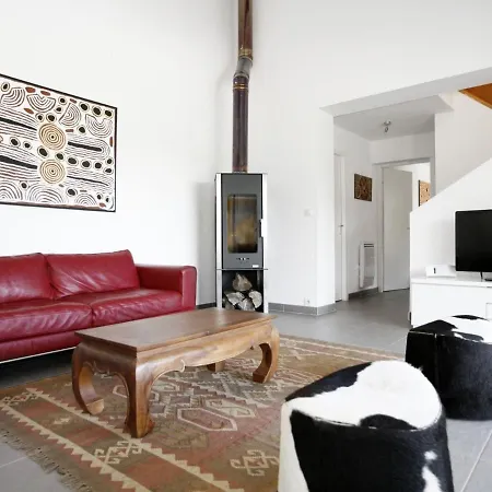 Holiday home Exotic In Ceps With Private Pool